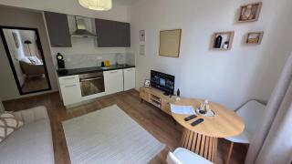 Stylish 2bedroom apartment near town hall quiet downtown - 0