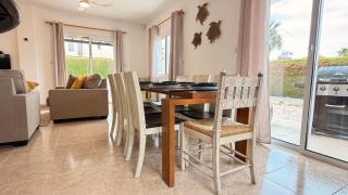 Villa Isabella 3-bedroom Premium Residence in Coral Bay - 6