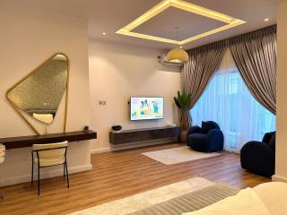 Luxury 1 BR With Swimming Pool & 24 Hours Security In Lekki 1 - 2
