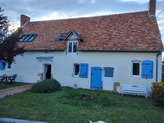 Séjour en famille chez l'habitant dans longère, 2 chambres double avec berceau et possibilité lit pliant 1 personne, relais motard, Nespresso à disposition dans chambre - 0