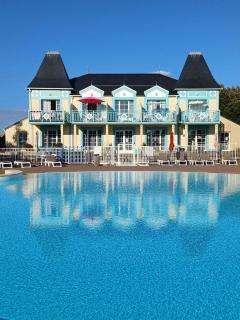 "LE PIED D'ALOUETTE" Maison 8 personnes, village vacances, au coeur d'un golf 18 trous, accès piscines gratuit - 9