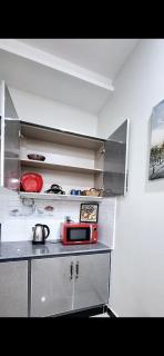 Luxury Private 2BHK Retreat with Netflix WiFi Ac & self check-in - 6