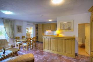 Villa Buric Fw 2 mit Garten und Grill - 2