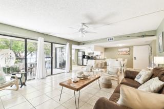 Intracoastal Condo 5 min walk to beach! - 4