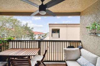 Intracoastal Condo 5 min walk to the beach! - 7
