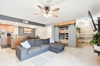 Intracoastal Condo 5 min walk to the beach! - 6