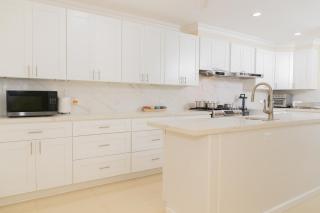 The Surbiton- New Kingston's Premier Private Villa - 0