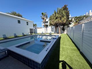The Grand! - 2 Separate Houses - Brand New - Ready to Rent Now - 12 Bedrooms!! - 1