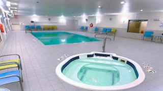 Holiday Inn Express Yorkton East by IHG - 8