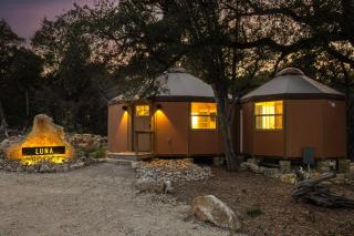 Luna Luxury Yurt-Cabin - Canyon Lake - Hot Tub - 8