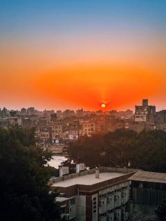 Cozy Zamalek Apt with Nile Glimpse and Prime Location - 6