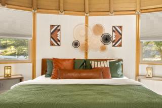 Stetson Luxury Yurt-Cabin - Hot Tub & Soaking Tub - 6