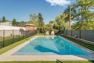 The White House, outdoor kitchen and private pool - 4