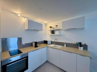 Plage 100 m, Parking Privé - Hyper Centre - Terrasse - 2