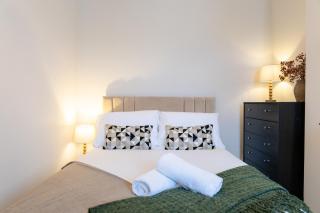 Spacious 3-Bed Home with Garden - Heart of Cardiff! - 7