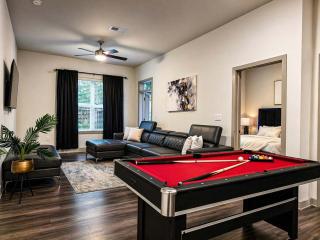 Luxury 2BR 2BA NRG Stadium World Cup Ready king Be - 9