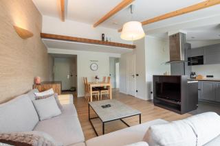 Side Holiday Home - 0