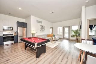 Relaxing Houston Getaway 2 King Suites Game Ro - 1