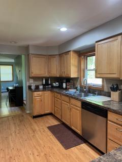 Quiet Cozy Stay Spacious Home Near Beach & Shops - 2