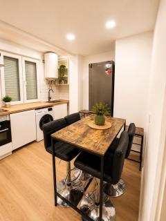 Cornelia 31: Tu Hogar en Santander - 3