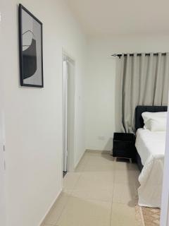Vantage Suite - 3