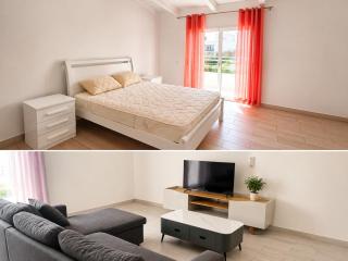 Stylish Penthouse Near Beach with Large Terrace - 0