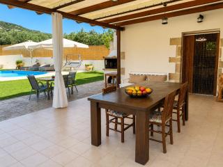 Villa Leonton with a private pool - 9
