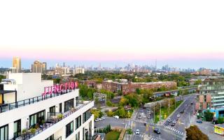 8-Min to Downtown, Stylish 3BR Urban Oasis - 4