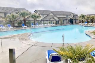 Newly Remodeled Family Townhome with Bunkroom and Heated Pool - 0
