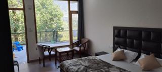 Nomad Bed & Breakfast - 8
