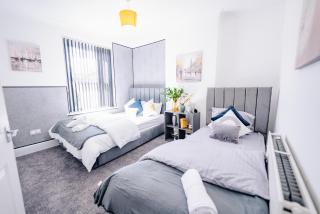 Spacious 3BR House Sleeps 13 for Groups & Family - 5