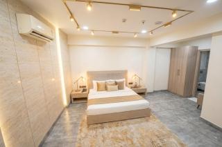 Hotel Urban Stay CyberHub Near Ambience Mall - 0