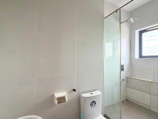 Penthouse 2BR with Rooftop Pool And Water View In Lekki - 9