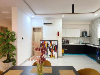 Penthouse 2BR with Rooftop Pool And Water View In Lekki - 7