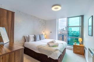 Spacious 2BR Haven - Prime Uni Location - Sleeps 4 - 9