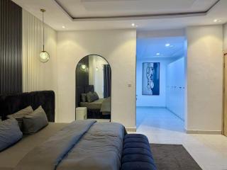 Luxury 3BR Penthouse With Rooftop Pool And Water View - 4