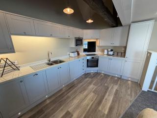 Waterfront Duplex Right on the Harbour 1BR - 9