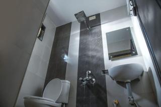 Hotel Strawberry Grand - 9