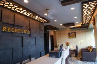 Hotel Strawberry Grand - 3