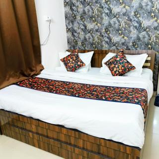 Luxury 2BHK - Near Station and Metro - Sirav Stays - 0