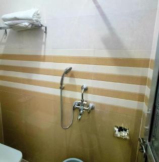 Luxury 2BHK - Near Station and Metro - Sirav Stays - 1