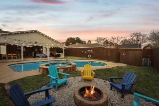 Best of Desoto 4BR,3BA with Pool, HotTub, Cinema - 8