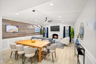 5-BD 2-BA Modern Retreat with Games - 3