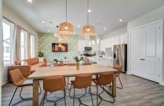 Chic & Central, 3-BD 2-BA, Mins to DT & Midtown - 5