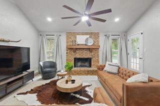 Best of Garland - Pool, Cinema Rm, BBQ 3BD - 2BA - 7