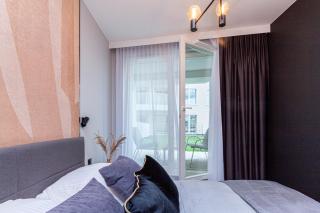 Apartly- Riverside Garden Apartments - 1