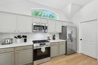 5-BD/2-BA Upscale Elegance | Pool, Hot Tub, BBQ - 1
