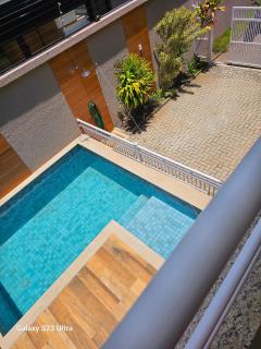 Casa moderna com piscina aquecida ar condicionado perto do centro e do aeroporto - 1