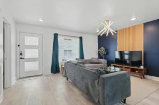 Best of Knox Henderson - 1BD/1BA Style & Comfort - 4