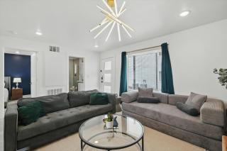 Best of Knox Henderson - 1BD/1BA Style & Comfort - 5
